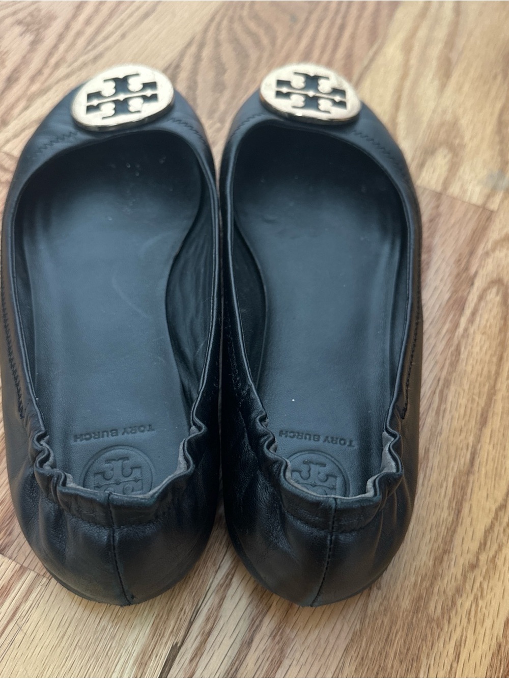 Tory Burch Black Leather Reva Ballet Flats with Gold Logo - Picture 5 of 8